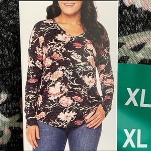 Light weight,soft, stretchy pretty sweater. Great for fall. Like new.